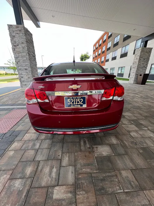 Diavaeh Car Rental Picture 10