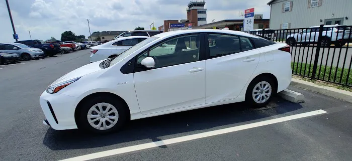 Avis Car Rental Picture 1