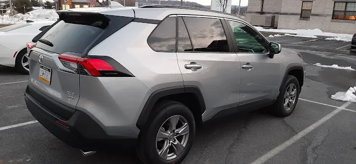 Avis Car Rental Picture 7