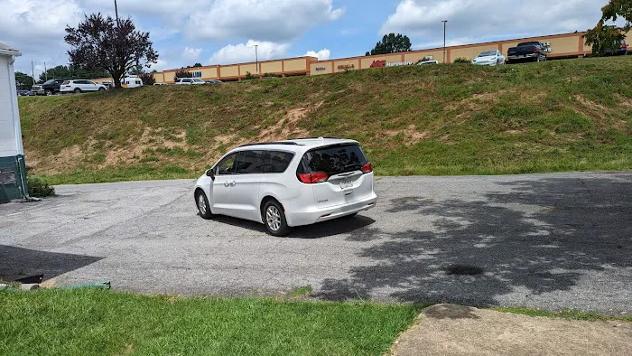 Enterprise Rent-A-Car Picture 1