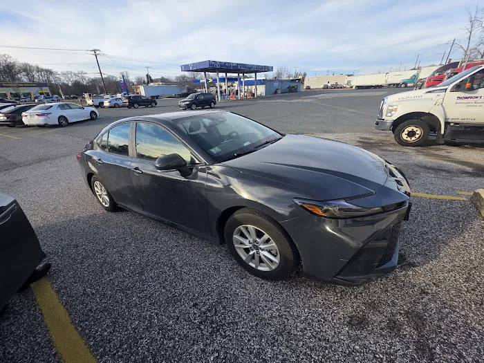 Avis Car Rental Picture 1