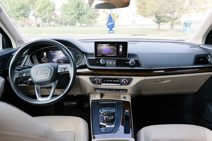 EBC Luxury Car Rentals Nashville Picture 6