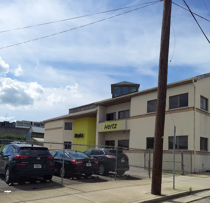 Hertz Car Rental - Nashville - Charlotte Hle Picture 1