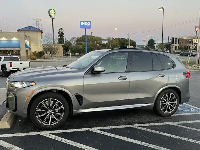 SIXT Rent a Car Nashville Int Airport Picture 4