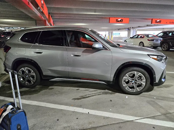 SIXT Rent a Car Nashville Int Airport Picture 10