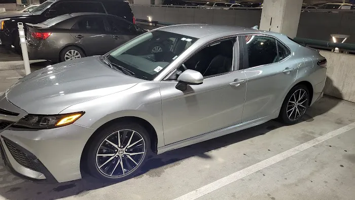 Avis Car Rental Picture 2