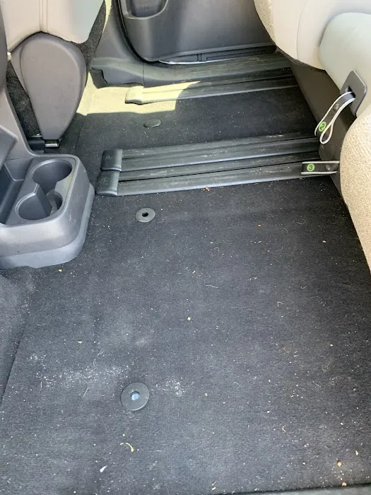 Avis Car Rental Picture 3
