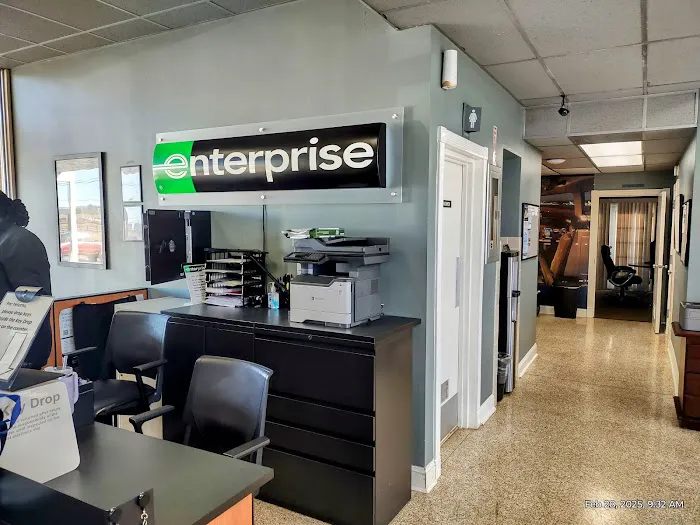 Enterprise Rent-A-Car Picture 2