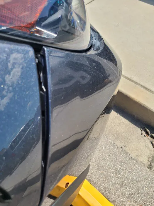 Avis Car Rental Picture 8