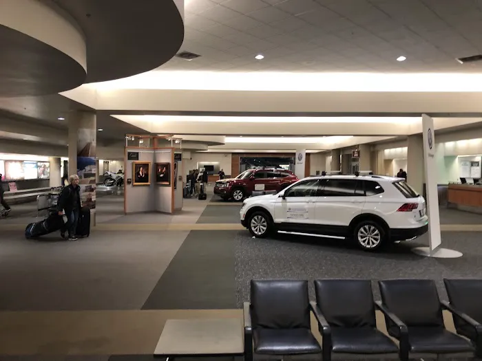 Hertz Car Rental - Lovell Field Airport Picture 1