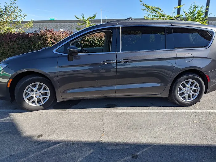 Enterprise Rent-A-Car Picture 1