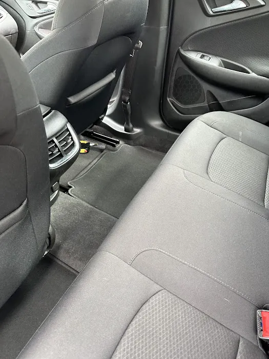 Avis Car Rental Picture 1