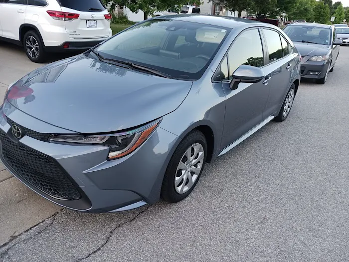 Dimmples car rentals Picture 1