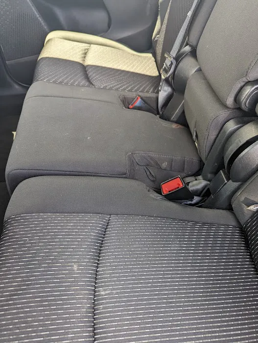 Hertz Car Rental - Greenwood - South State Road 135 Picture 6