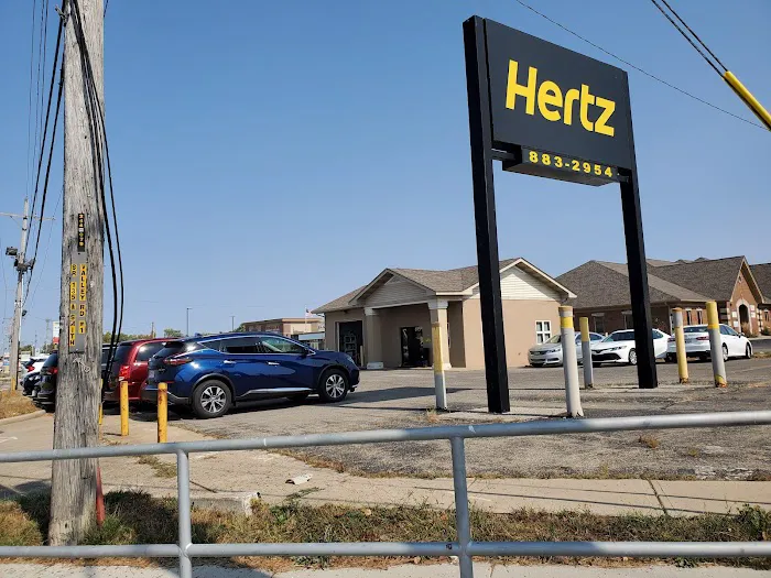 Hertz Car Rental - Greenwood - South State Road 135 Picture 4