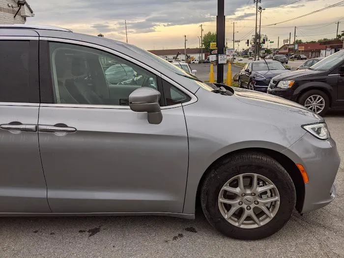 Enterprise Rent-A-Car Picture 1