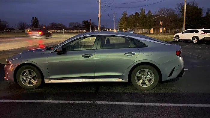Enterprise Rent-A-Car Picture 4