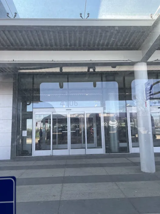 Hertz Car Rental Picture 2