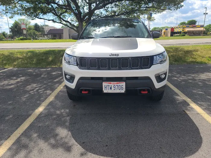 Avis Car Rental Picture 1