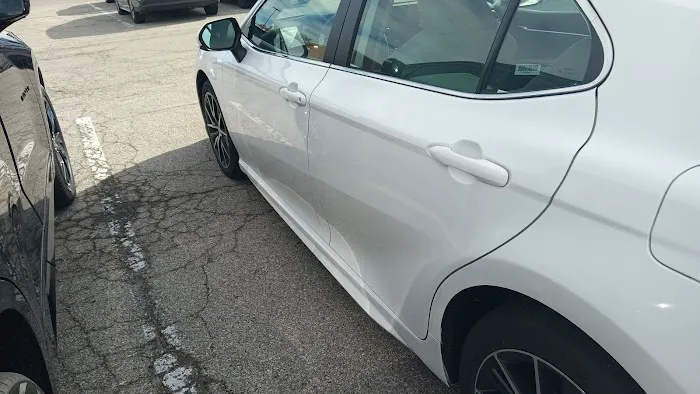 Avis Car Rental Picture 3