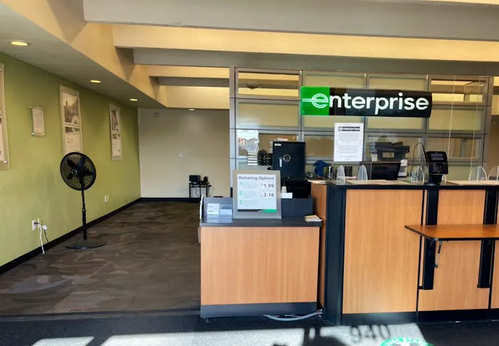Enterprise Rent-A-Car Picture 1