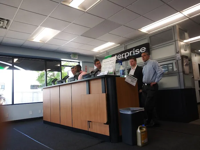 Enterprise Rent-A-Car Picture 4