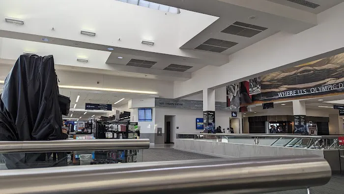 Hertz Car Rental - Colorado Springs - Colorado Springs Airport (COS) Picture 2