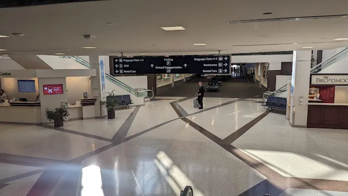 Hertz Car Rental - Colorado Springs - Colorado Springs Airport (COS) Picture 8