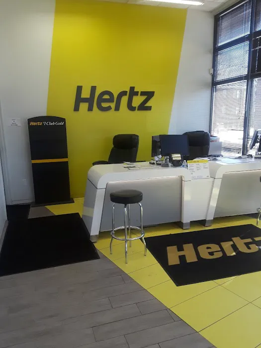Hertz Car Rental - Ferndale - W 8 Mile Road Picture 8
