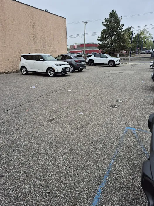 Hertz Car Rental - Dearborn - Kean Street Picture 10