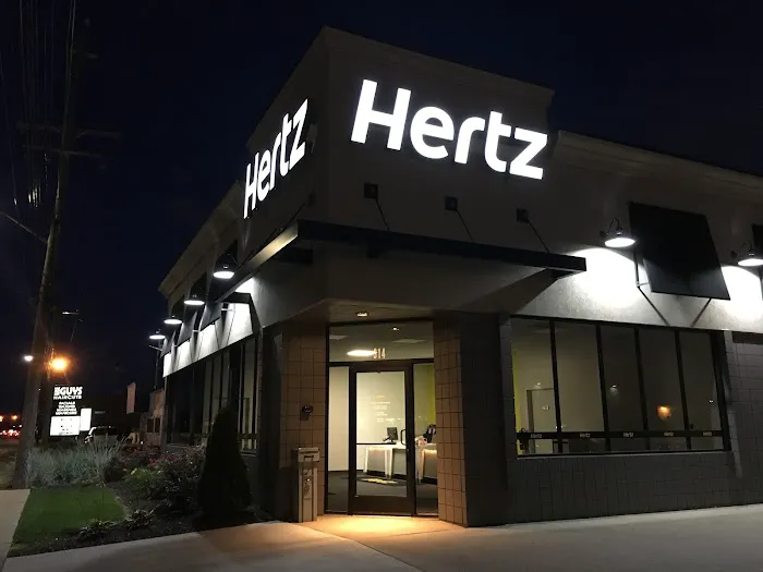 Hertz Car Rental - Madison Heights - 14 Mile Road Hle Picture 2