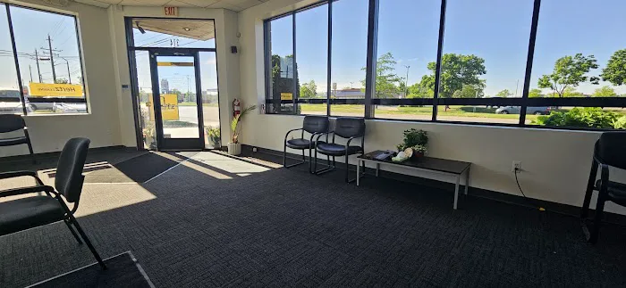 Hertz Car Rental - Madison Heights - 14 Mile Road Hle Picture 4