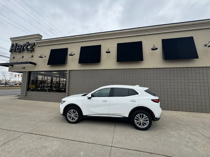 Hertz Car Rental - Madison Heights - 14 Mile Road Hle Picture 8