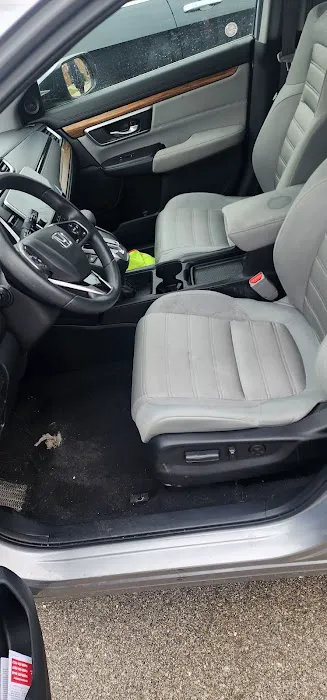 Avis Car Rental Picture 3