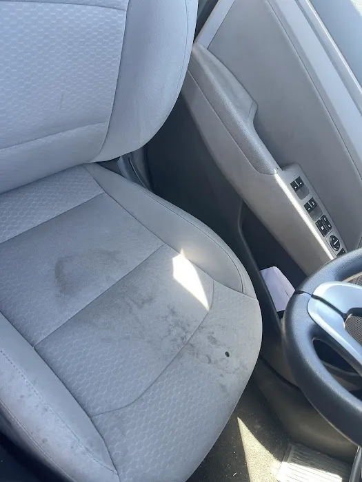 Hertz Car Rental - Livonia - (05410-10) HLE Picture 2