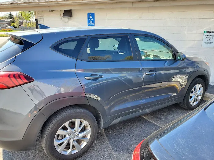 Enterprise Rent-A-Car Picture 4