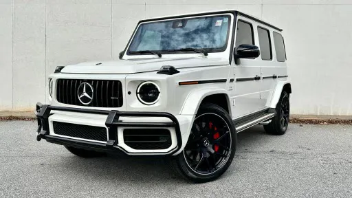 Deluxe Auto Rental Picture 3
