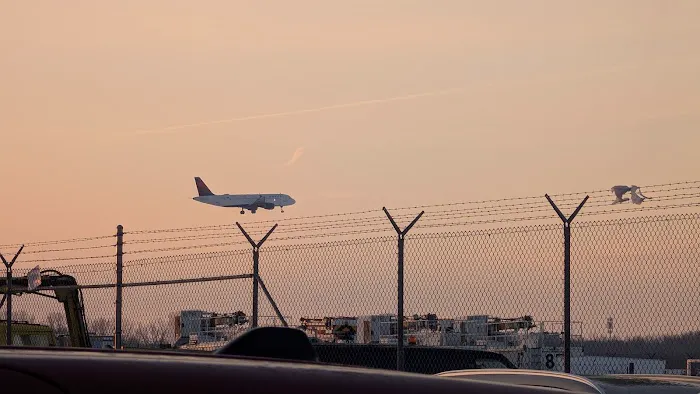 National Car Rental - Detroit Metro Airport (DTW) Picture 6