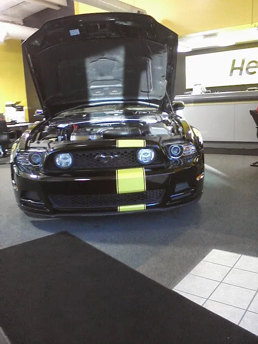 Hertz Car Rental - Woodhaven - Allen Road Picture 5