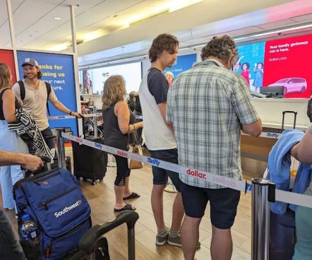 Dollar Car Rental - Detroit Metropolitan Wayne County Airport