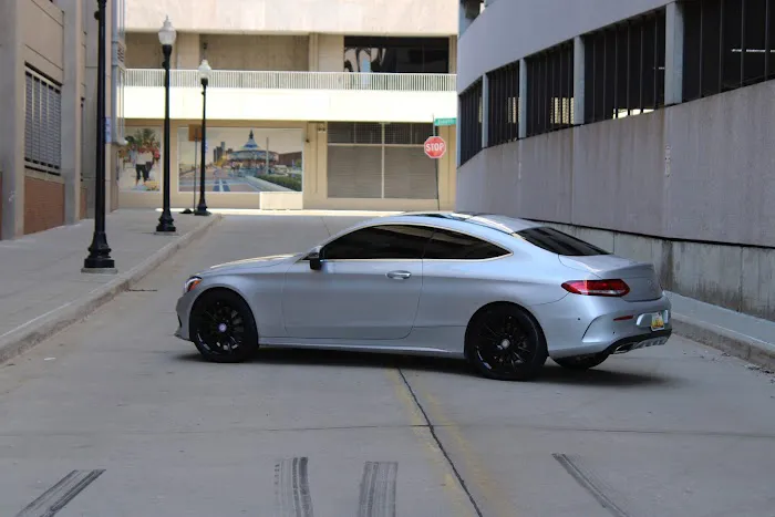 Lux luxury car rentals Picture 4