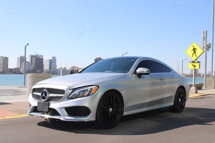Lux luxury car rentals Picture 8