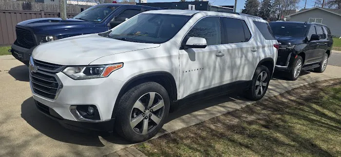 ExoLuxe Affordable Car Rental Picture 6