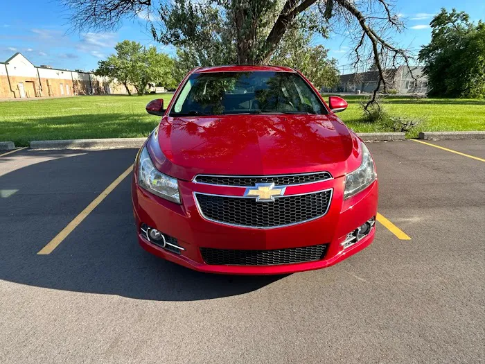 Five Guy Car Rentals Picture 9