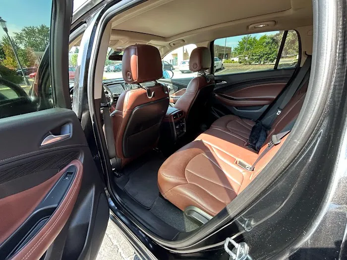 Five Guy Car Rentals Picture 7