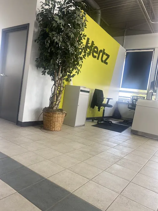 Hertz Car Rental - Plymouth - Main Street Picture 5