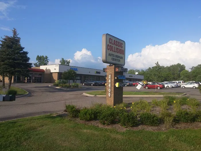 Hertz Car Rental - Novi - Novi Road Hle Picture 2