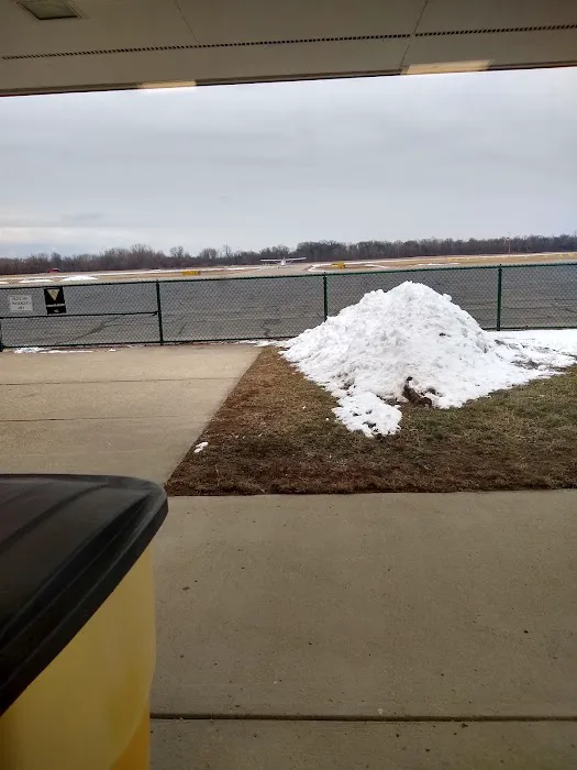 Enterprise Rent-A-Car - Ann Arbor Municipal Airport (ARB) Picture 6