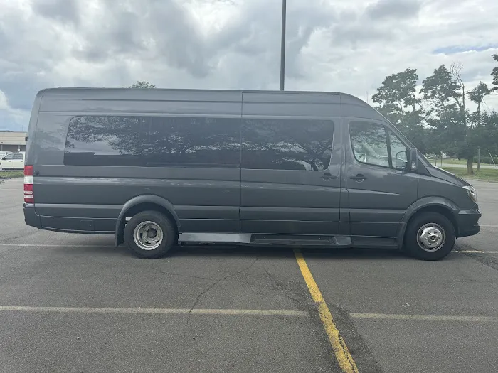 Broadway Car Rental Picture 1