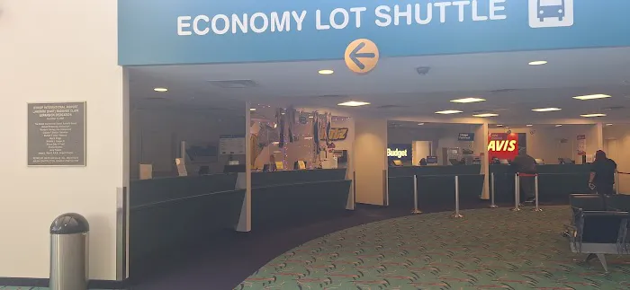 Hertz Car Rental - Flint - Bishop International Airport (FNT) Picture 4